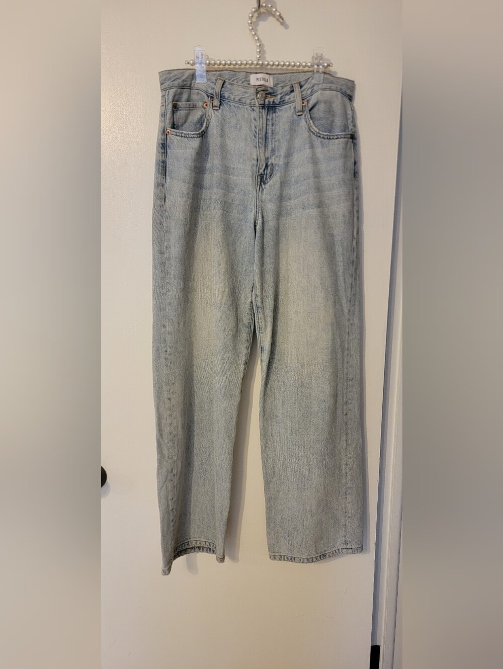 Pistola Straight Leg Jeans